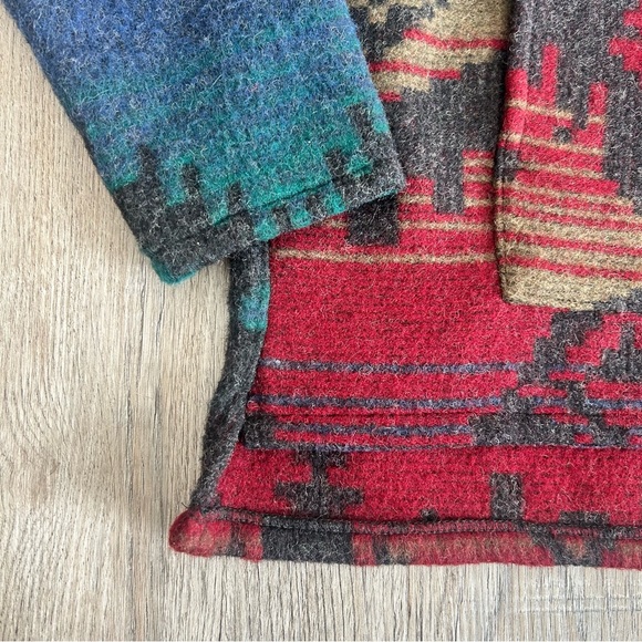 Vintage Woolrich Aztec Print Hooded Poncho - Picture 8 of 16